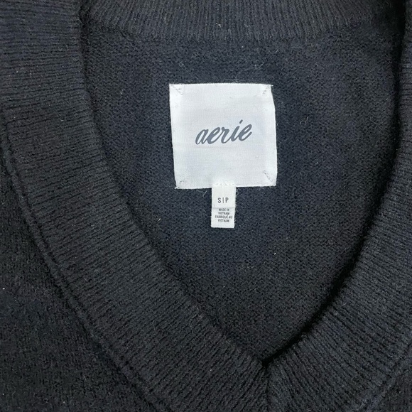 Aerie Black V-Neck Sweater - Picture 4 of 6